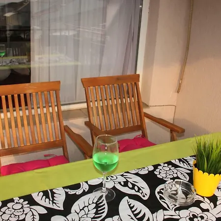 Holiday With Terrace Διαμέρισμα