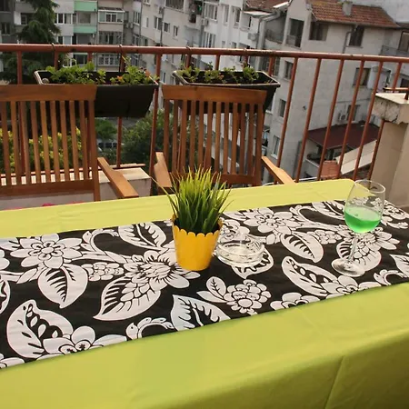 Holiday With Terrace Μπουργκάς