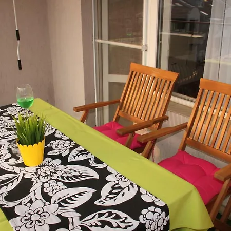 Holiday With Terrace *